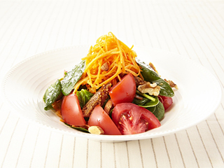 トマトと人参、ホウレン草の濃い美サラダ
