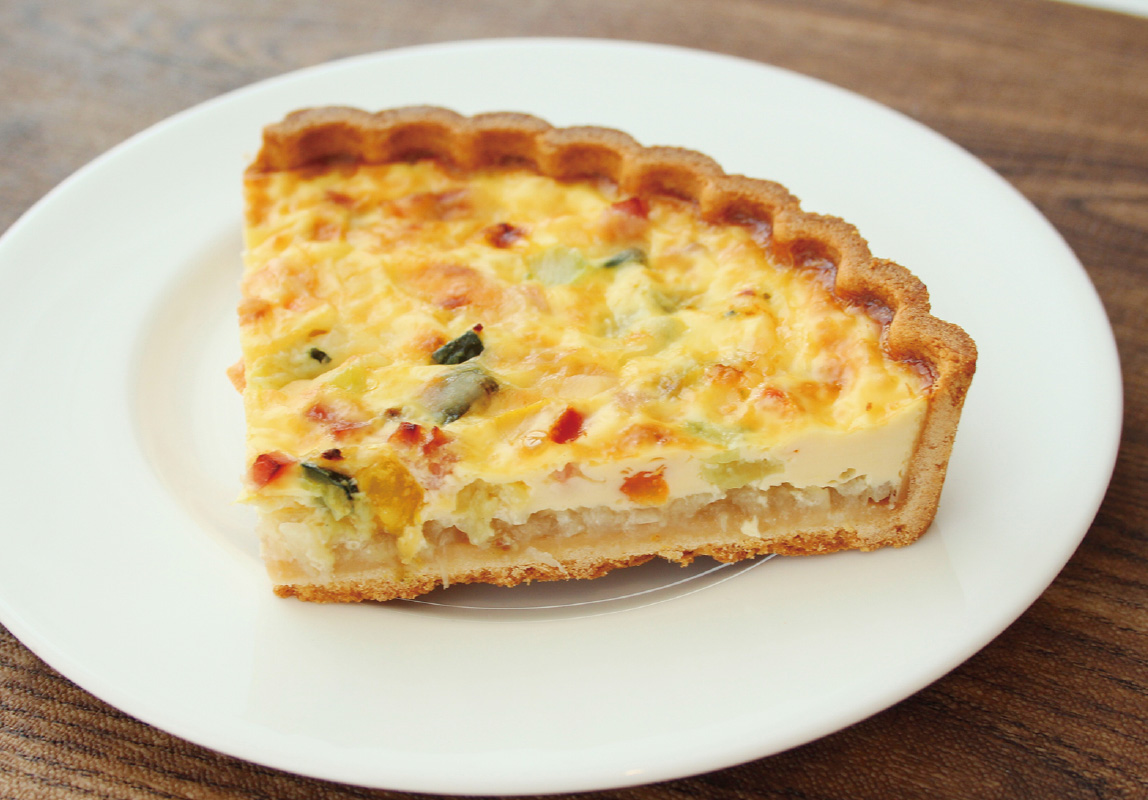 彩り野菜とベーコンのキッシュ