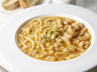 白いんげん豆とパスタのスープ（パスタ エ ファジョーリ）