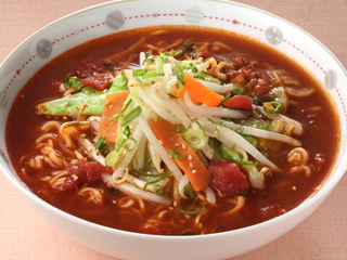 トマトみそラーメン