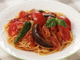 トマトと野菜たっぷりスパゲッティ