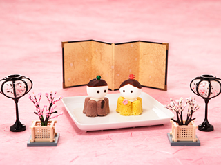 レンジでカラフル蒸しケーキ(おひなさま)