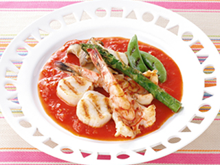 魚介と野菜のグリル　トマトソース添え