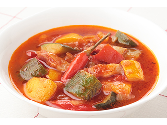 野菜たっぷりピリ辛トマトスープ