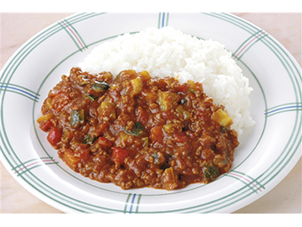 夏野菜とひき肉のトマトカレー