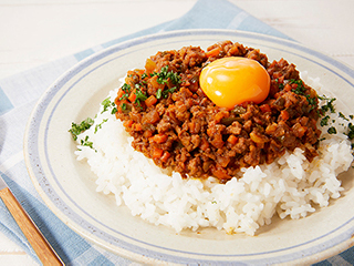 焼きケチャップのドライキーマカレー