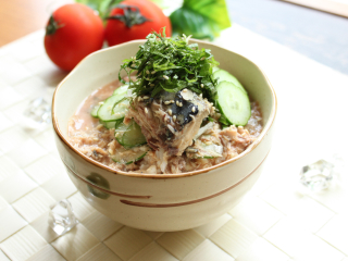 サバ缶で簡単!トマト冷や汁