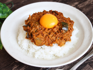 トマトペースト×スパイスで作る！キーマカレー