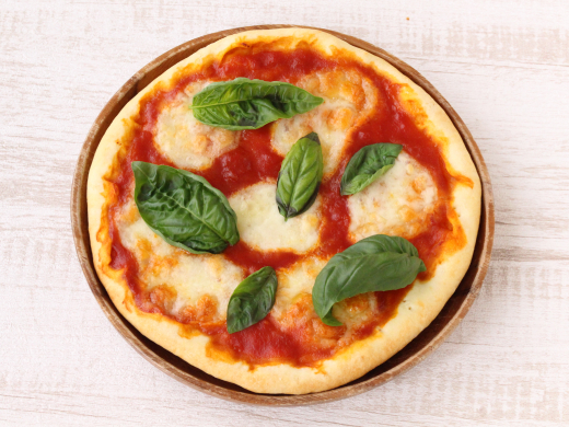 生地から手作り！発酵いらずなマルゲリータピザ