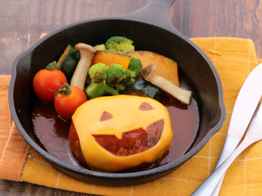 ハロウィンに！ジューシー煮込みハンバーグ