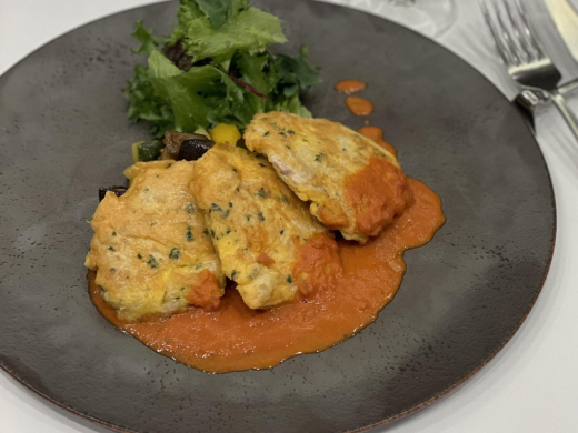 豚ロース肉のピカタ トマトソース