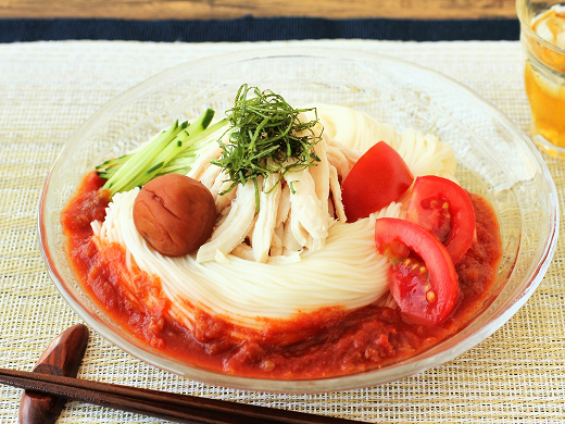 トマトつゆで食べる！さっぱりうめそうめん