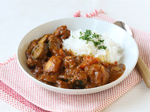 たっぷりトマトと野菜ジュースで作る!ベジタブルカレー