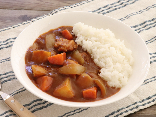 隠し味はトマトピューレー！カレー