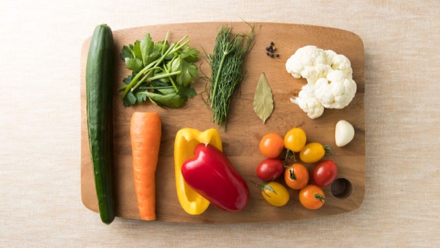 ピクルスは、身近なスーパーで手に入る野菜で作ることができる