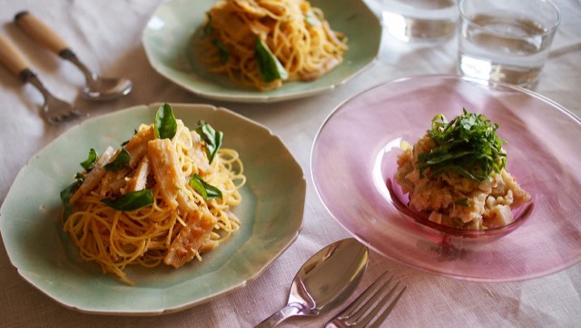 れんこんの食感が決め手！たらこパスタとリメイクサラダのレシピ