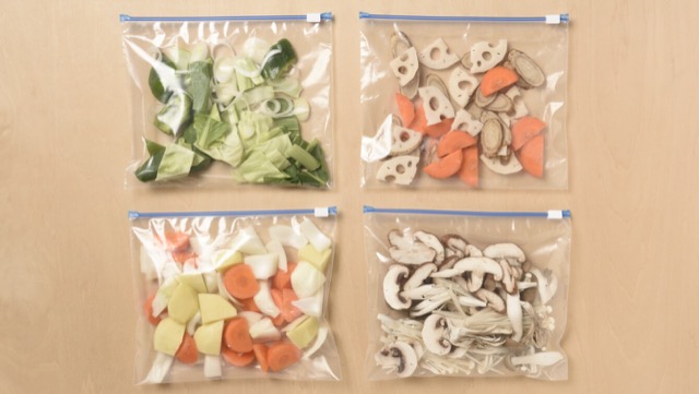 ［自家製野菜ミックスの作り方＆冷凍保存］葉野菜、根菜など4選