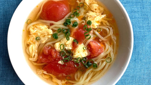 トマトと卵の酸辣湯麺のレシピ