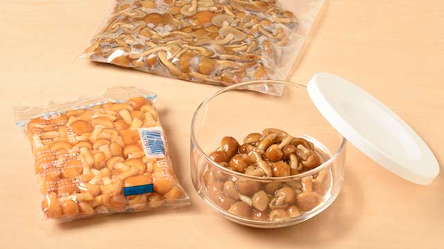 なめこは脱気袋のまま冷蔵＆冷凍OK！使いかけの保存法も紹介