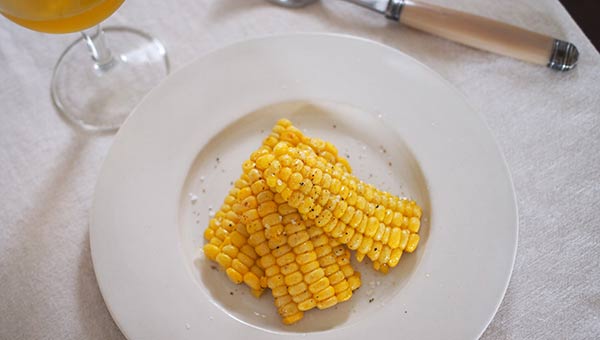 塩、お好みでこしょうなどをふって完成