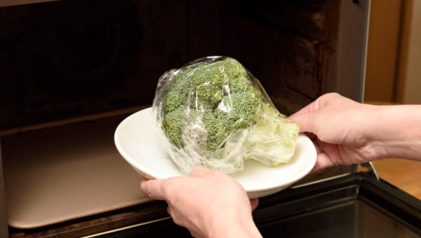 電子レンジで加熱する 電子レンジで加熱する