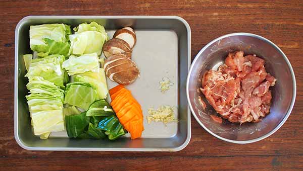 野菜の大きさを揃えて切る 野菜の大きさを揃えて切る