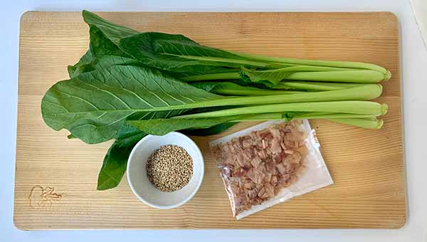 小松菜とおかかのおにぎりの材料