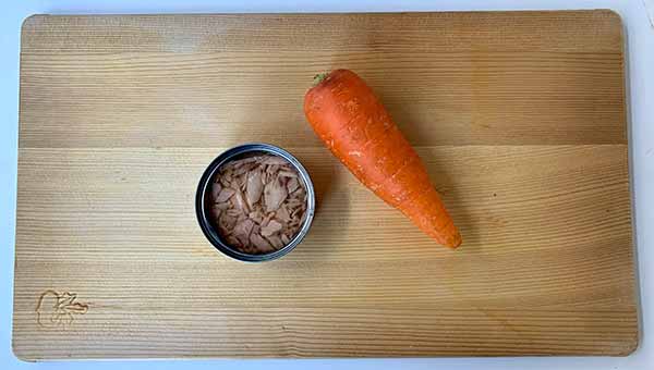 にんじんとツナのおにぎりの材料