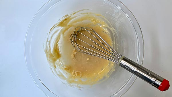 生地をよく混ぜる