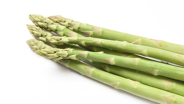 アスパラガスはまっすぐで穂先がしまっているものがよい
