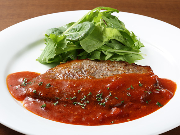 牛肉のソテー ピッツァイオーラ風（ピザ職人風）