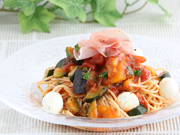 自然解凍仕込み：イタリアン野菜と生ハムの冷製パスタ