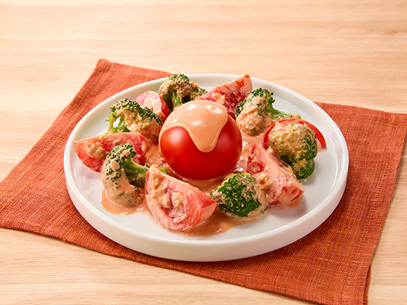 トマトとブロッコリーのケチャマヨサラダ（濃厚リコピントマトケチャップ使用）