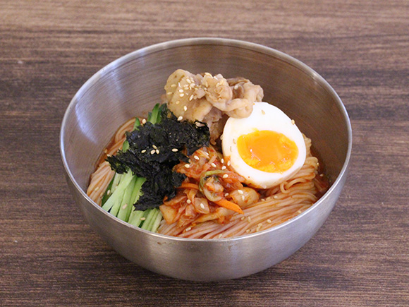 焼きケチャ豚肉炒めをトッピング さっぱりかけトマ！ビビントマトそうめん