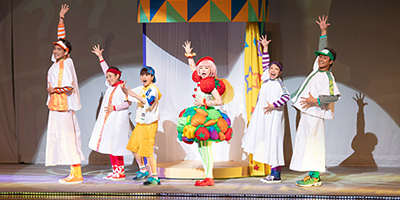 カゴメ劇場について