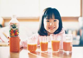 天才子役 芦田愛菜ちゃんの演技にも注目 カゴメ 野菜生活100 新tvcm 野菜生活 家族 シリーズ第2弾6月4日 土 から全国でオンエア開始 カゴメ株式会社 天才子役 芦田愛菜ちゃんの演技にも注目 カゴメ 野菜生活100 新tvcm 野菜生活 家族 シリーズ第2弾6月4日 土 から全国でオンエア開始 カゴメ株式会社